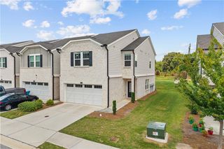 1752 Villageside Court, Lawrenceville, GA 30043