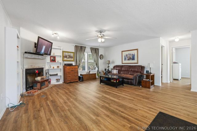 10631 Vacation Drive, Kingston, OK 73439