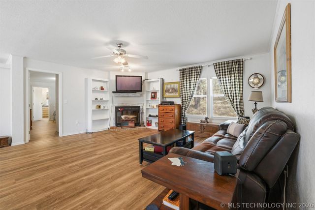 10631 Vacation Drive, Kingston, OK 73439