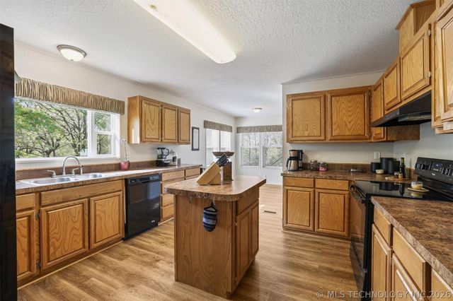 10631 Vacation Drive, Kingston, OK 73439