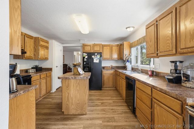 10631 Vacation Drive, Kingston, OK 73439