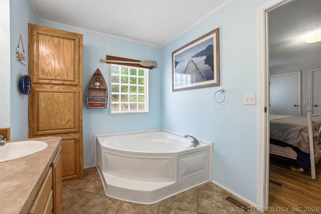 10631 Vacation Drive, Kingston, OK 73439