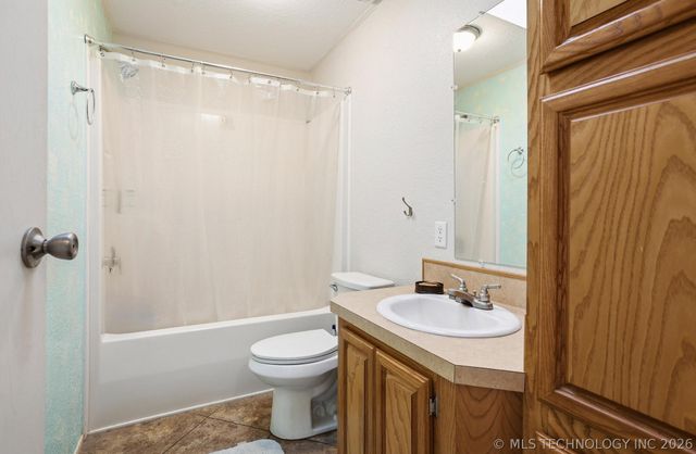 10631 Vacation Drive, Kingston, OK 73439