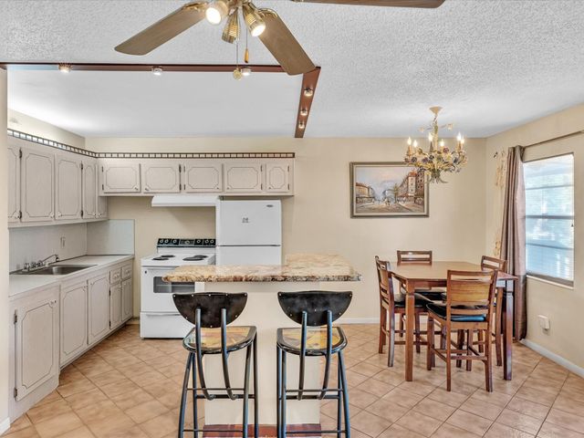 238 Ventnor Q 238, Deerfield Beach, FL 33442