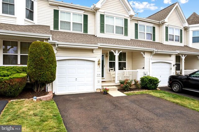 229 COVENTRY RD, Chalfont, PA 18914