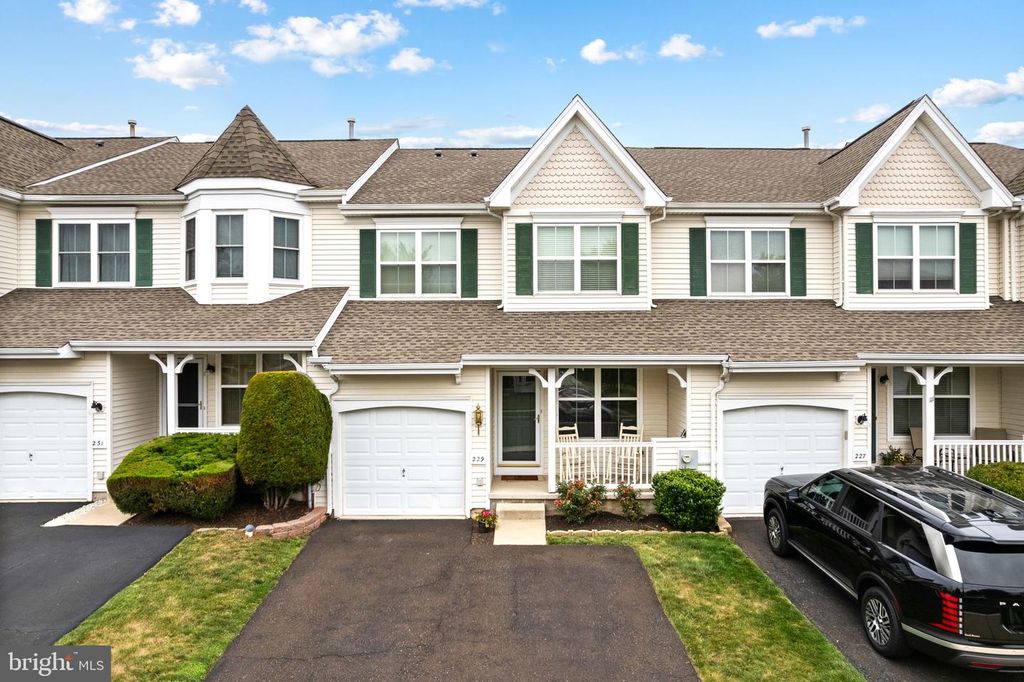 229 COVENTRY RD, Chalfont, PA 18914