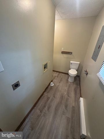520 ALLSTON CR, Winchester, VA 22601