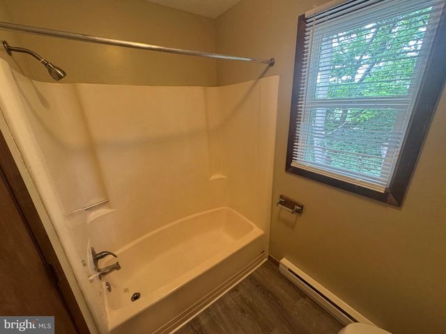 520 ALLSTON CR, Winchester, VA 22601