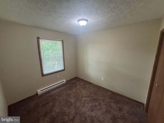 520 ALLSTON CR, Winchester, VA 22601