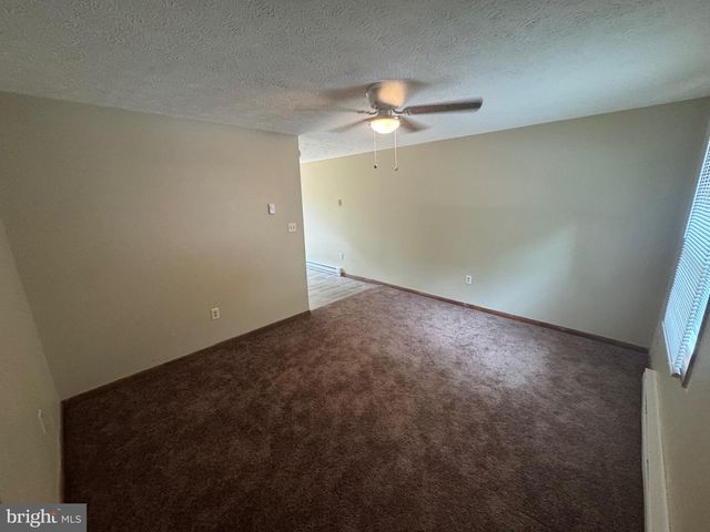 520 ALLSTON CR, Winchester, VA 22601
