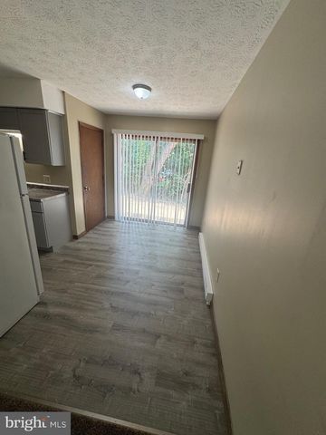 520 ALLSTON CR, Winchester, VA 22601