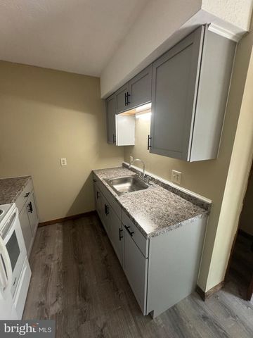 520 ALLSTON CR, Winchester, VA 22601