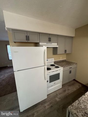 520 ALLSTON CR, Winchester, VA 22601