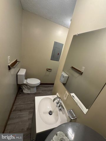 520 ALLSTON CR, Winchester, VA 22601
