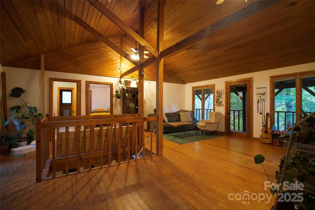 15 Gold Creek Crossing, Black Mountain, NC 28711