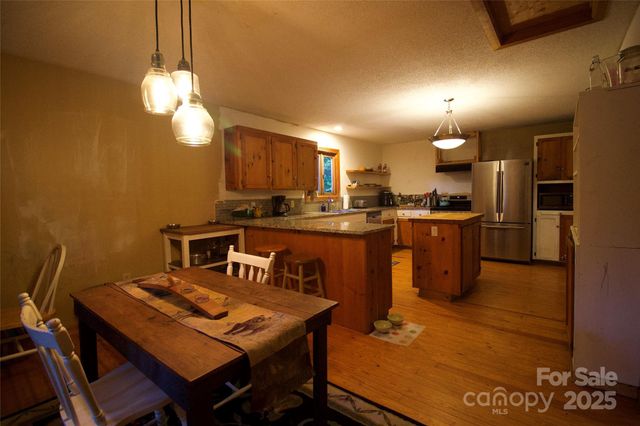 15 Gold Creek Crossing, Black Mountain, NC 28711