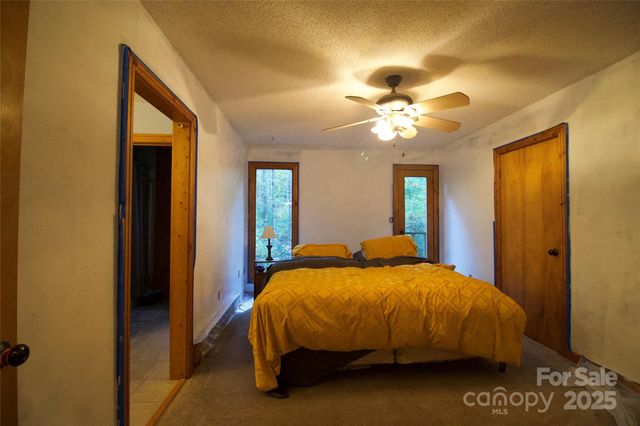 15 Gold Creek Crossing, Black Mountain, NC 28711