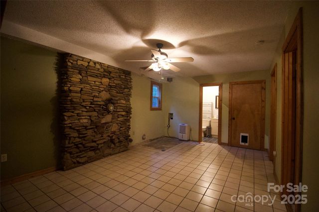 15 Gold Creek Crossing, Black Mountain, NC 28711