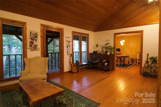 15 Gold Creek Crossing, Black Mountain, NC 28711