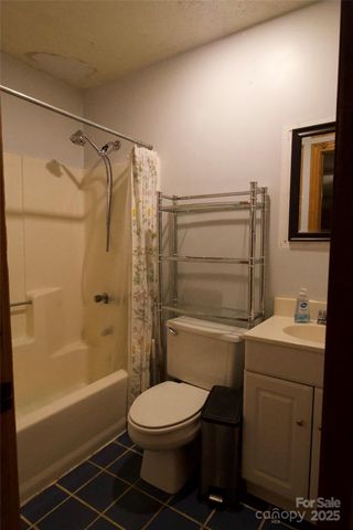 15 Gold Creek Crossing, Black Mountain, NC 28711
