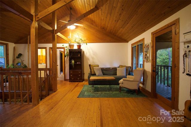 15 Gold Creek Crossing, Black Mountain, NC 28711