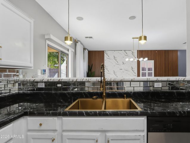 7031 W MCMAHON Way, Peoria, AZ 85345