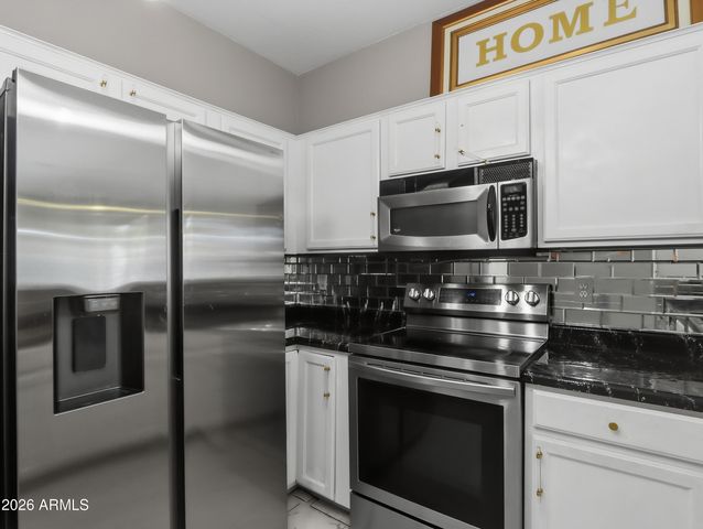 7031 W MCMAHON Way, Peoria, AZ 85345