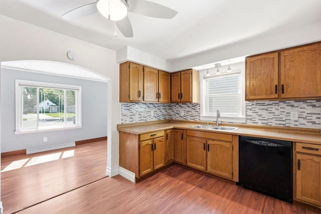 4625 N River Park BOULEVARD, Glendale, WI 53209