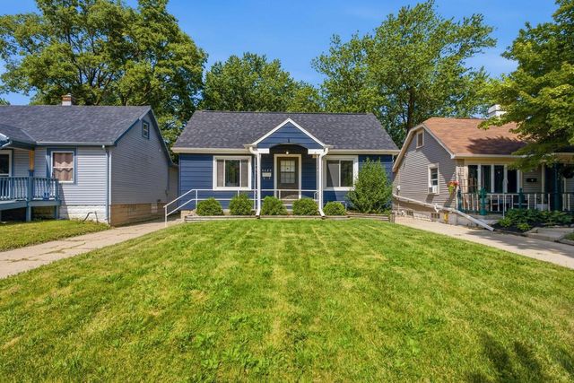 4625 N River Park BOULEVARD, Glendale, WI 53209