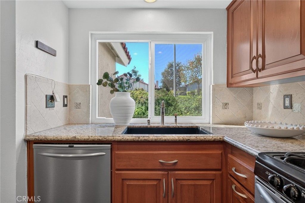Image 17 of property listing at 24054 Calendula, Mission Viejo, CA 92692