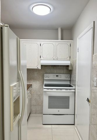 3550 NW 8th Avenue 404, Pompano Beach, FL 33064