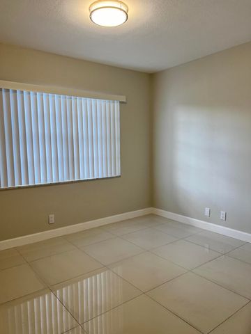3550 NW 8th Avenue 404, Pompano Beach, FL 33064