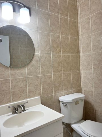 3550 NW 8th Avenue 404, Pompano Beach, FL 33064