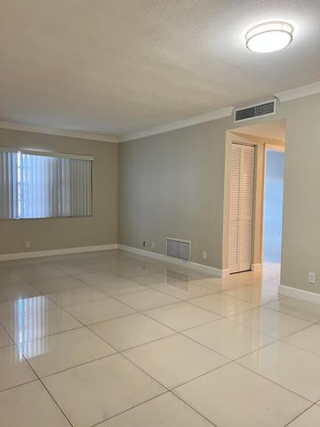 3550 NW 8th Avenue 404, Pompano Beach, FL 33064