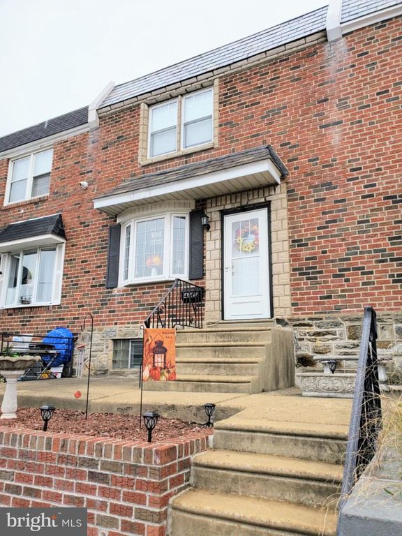 4245 J ST, Philadelphia, PA 19124