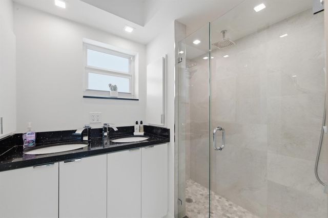 333 NE 21st Avenue 1422, Deerfield Beach, FL 33441