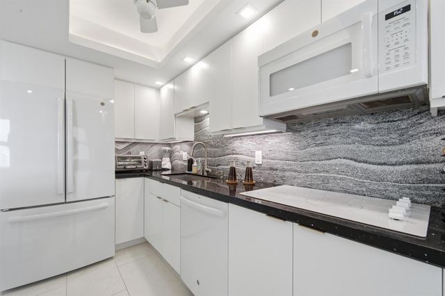 333 NE 21st Avenue 1422, Deerfield Beach, FL 33441