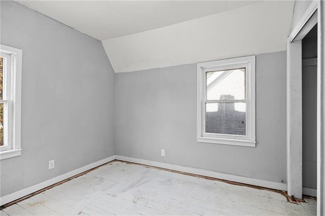 1706 N 3rd Street, St Joseph, MO 64505