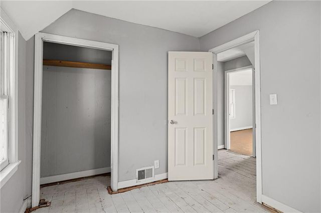 1706 N 3rd Street, St Joseph, MO 64505