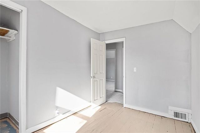 1706 N 3rd Street, St Joseph, MO 64505