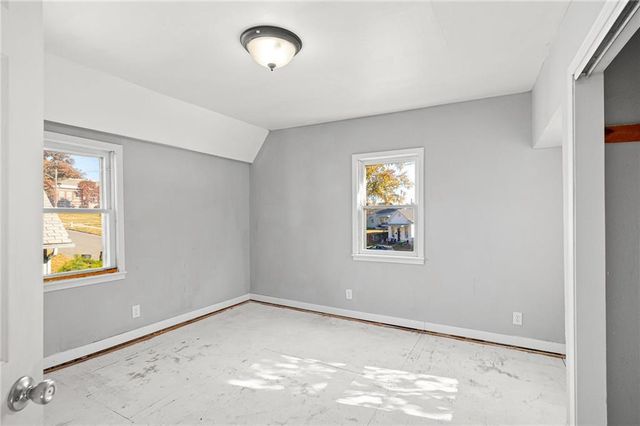 1706 N 3rd Street, St Joseph, MO 64505