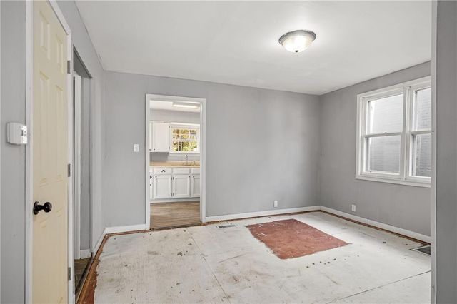 1706 N 3rd Street, St Joseph, MO 64505