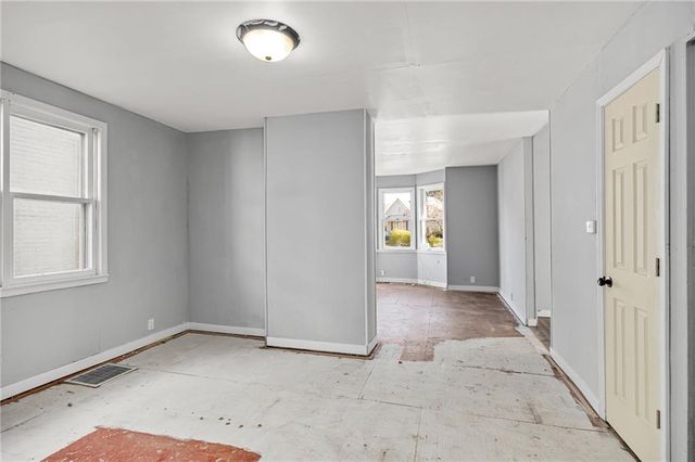 1706 N 3rd Street, St Joseph, MO 64505