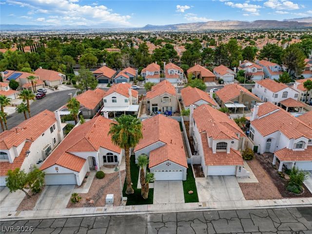 9713 Peacock Hill Circle, Las Vegas, NV 89117