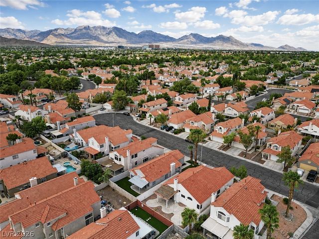 9713 Peacock Hill Circle, Las Vegas, NV 89117