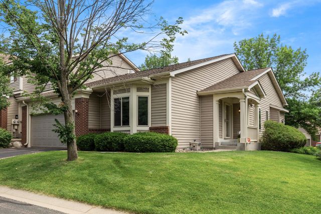 1420 Summit Shores Drive, Burnsville, MN 55306