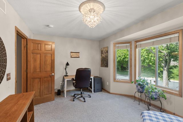 1420 Summit Shores Drive, Burnsville, MN 55306