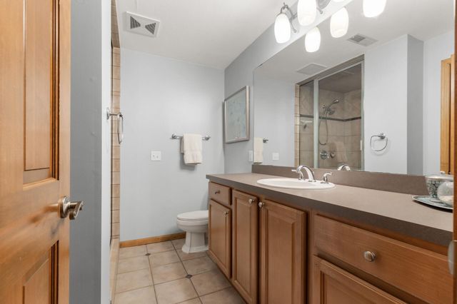 1420 Summit Shores Drive, Burnsville, MN 55306