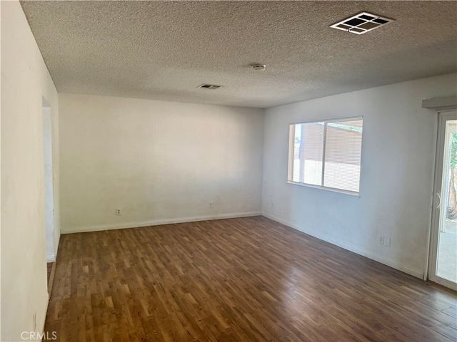 18393 Mojave, Hesperia, CA 92345