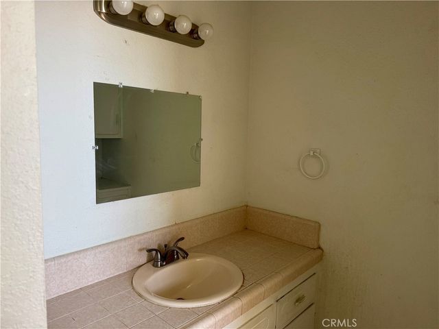 18393 Mojave, Hesperia, CA 92345